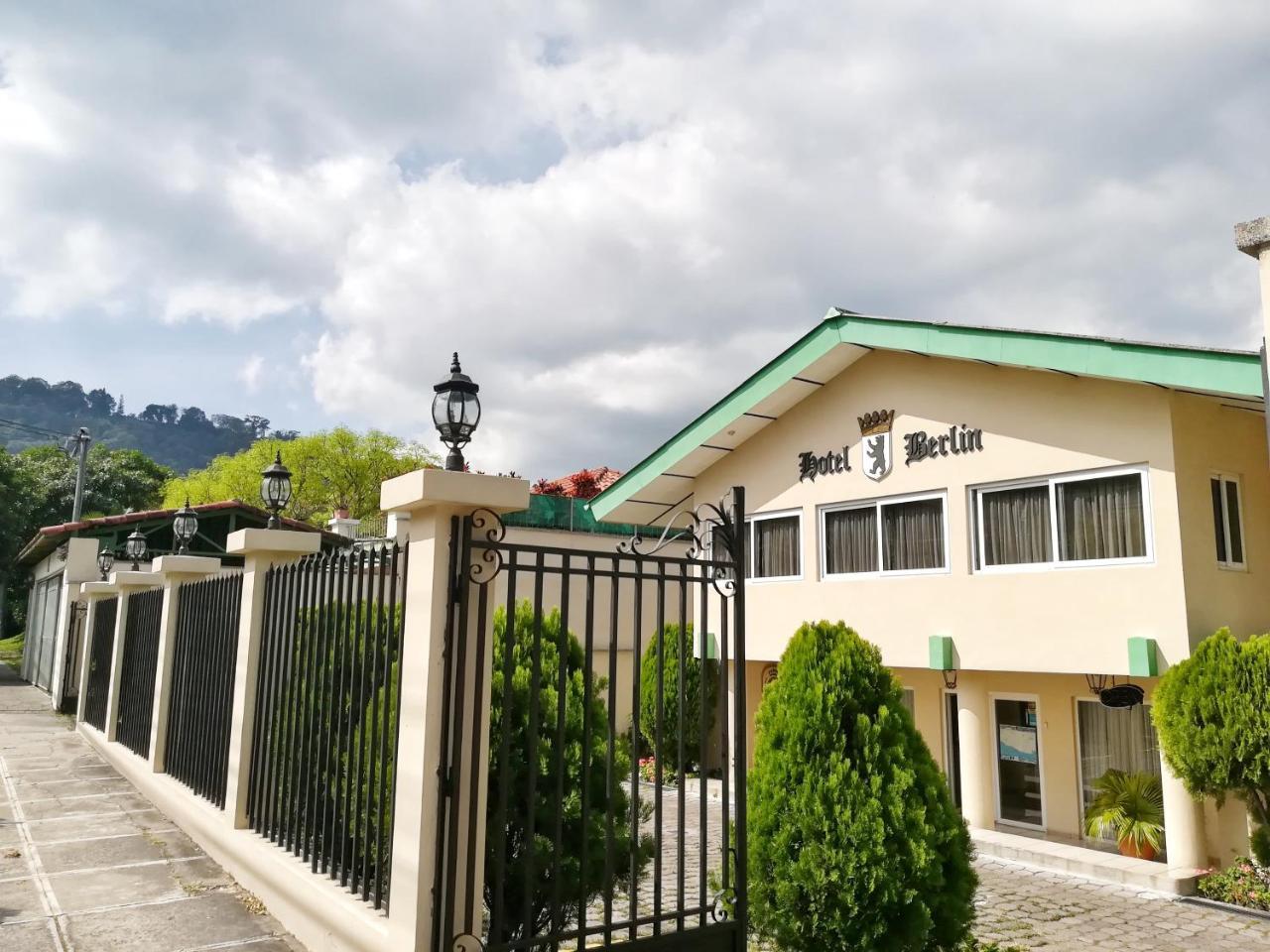 Hotel Berlin San Salvador Exterior photo