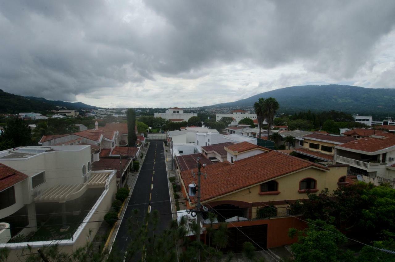 Hotel Berlin San Salvador Exterior photo